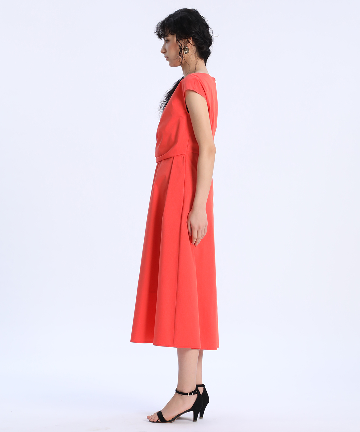 最新最全の Ined 極美品 Ined イネド のドレス ワンピース Size 2 ブラック 日本製 ミディアムドレス Www Proviasnac Gob Pe