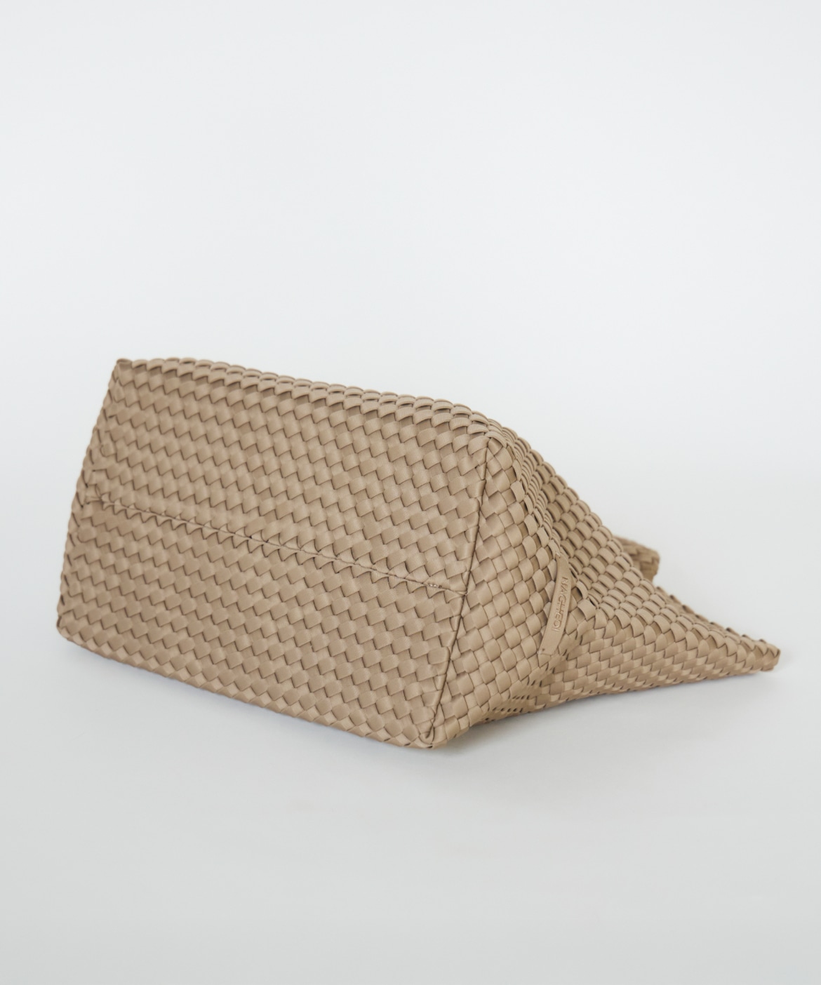 Naghedi ★ 実用性と美しさを兼ね備えた St. Barths Medium St. Barths Medium Tote | Ecru