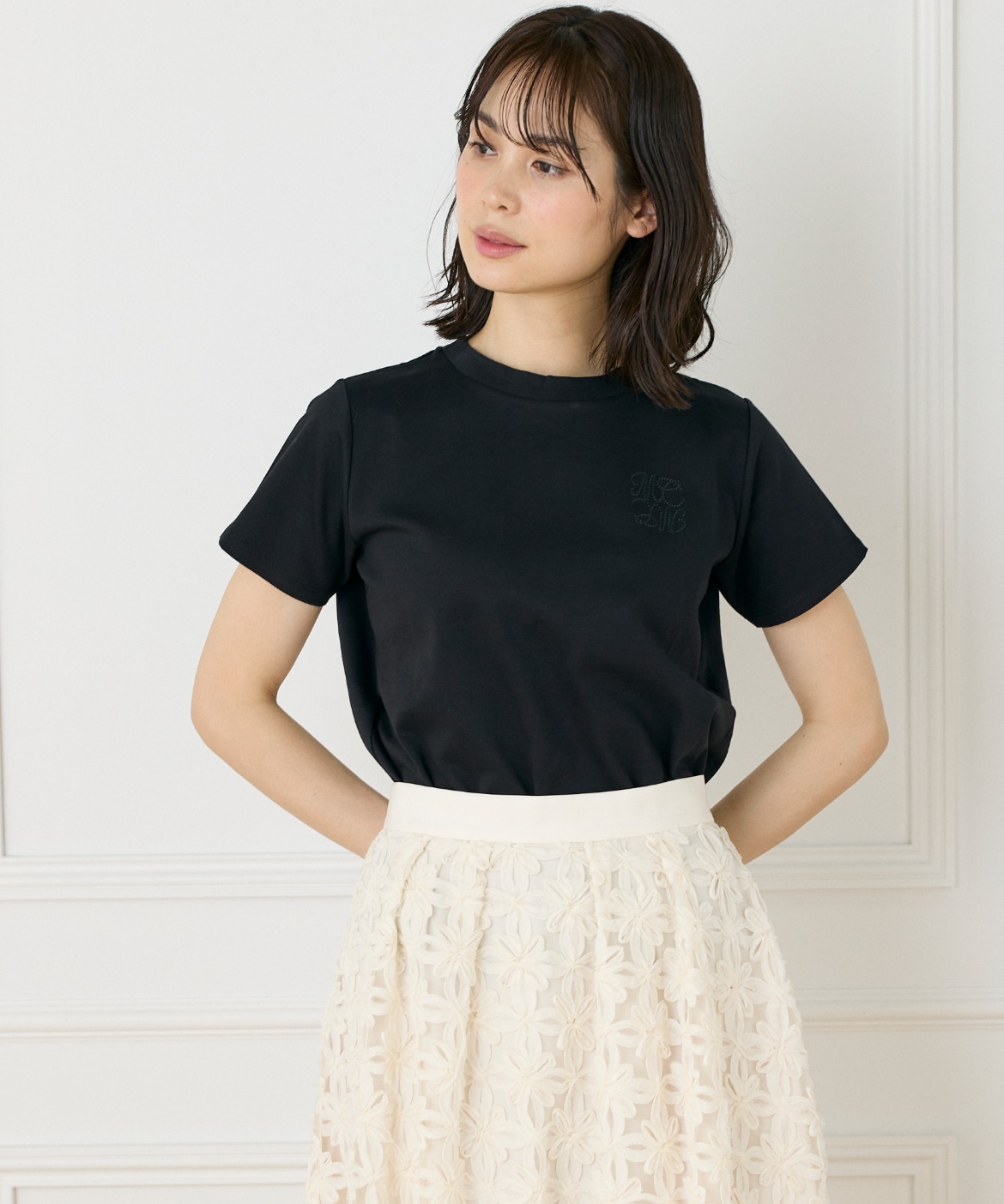 LOVERコンパクトTシャツ ¥16,500 